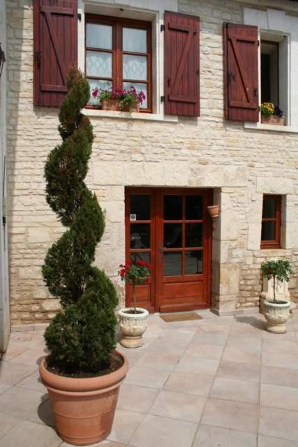 Bed and Breakfast La Fontaine Des Arts Mansle-les-Fontaines Экстерьер фото