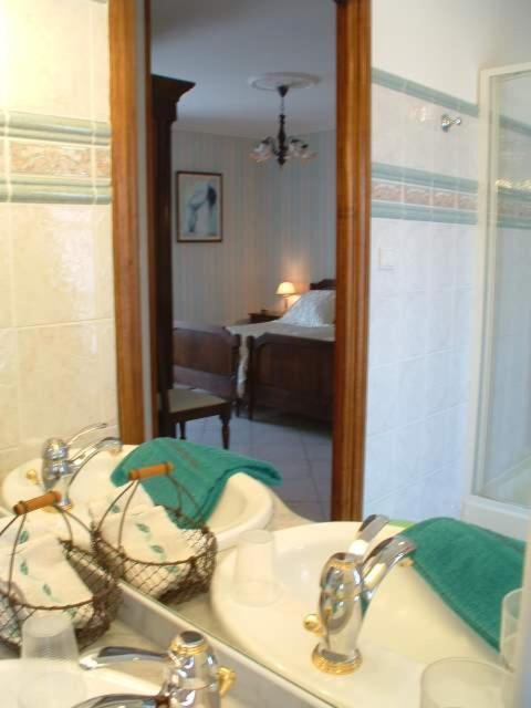 Bed and Breakfast La Fontaine Des Arts Mansle-les-Fontaines Экстерьер фото
