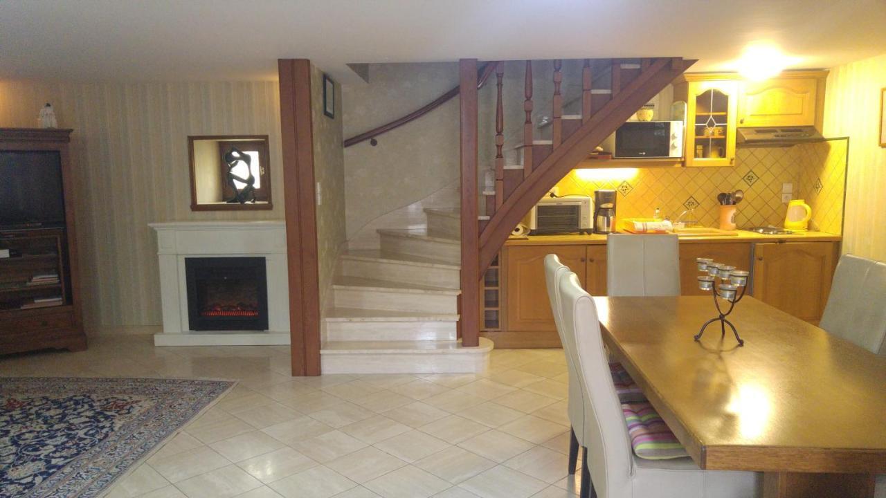 Bed and Breakfast La Fontaine Des Arts Mansle-les-Fontaines Экстерьер фото